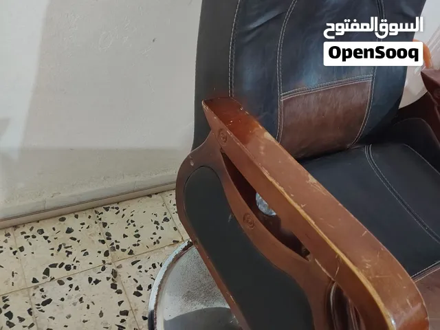 كرسي حلاق وعربه للبيع