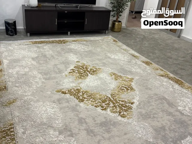 زوليه استعمال خفيف مع طاوله تلفاز