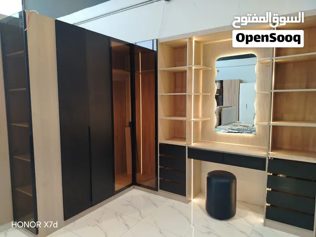 خزانه حرف ال مع تسريحه ودرفه جانبيه قزاز على خشب تفصيل على حسب الطلب