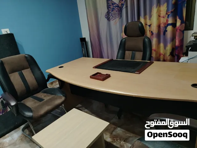 مكتب للبيع