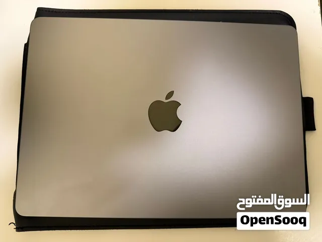MacBook Air 13-inch M3 – Like New /