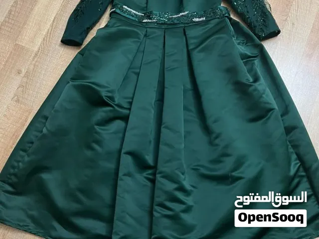فساتين سهرة و عيد