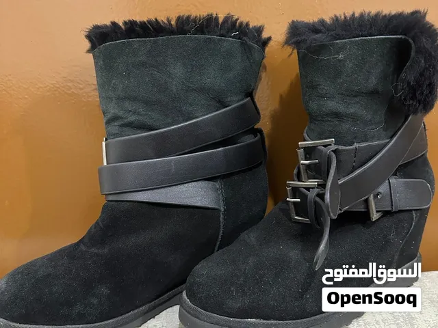 cute black boots