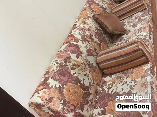 للبيع جلسه تكفي 9 أشخاص