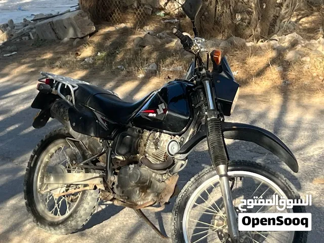 سوزوكي كرس