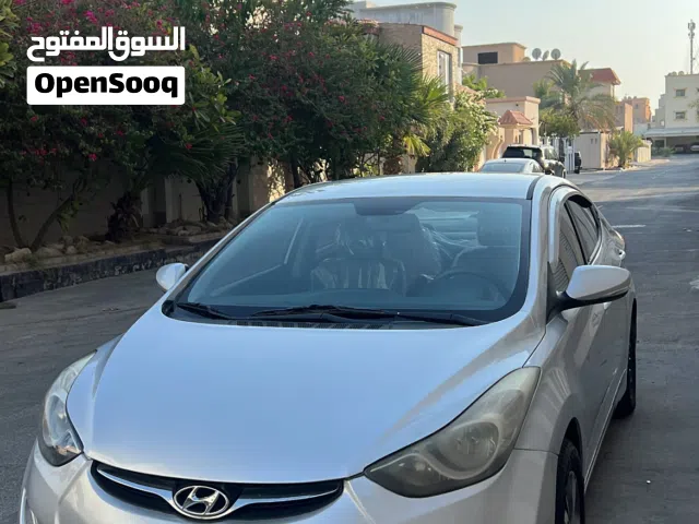 Hyundai elantra 1.8 2012