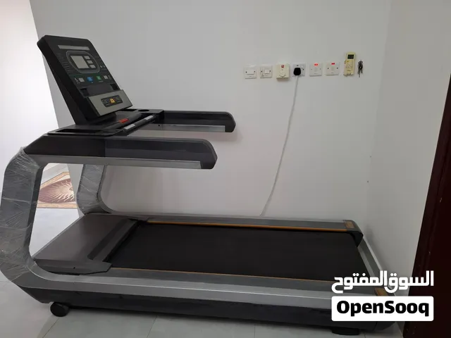 جهاز مشي وركض