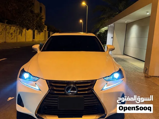 Lexus is300 للبيع