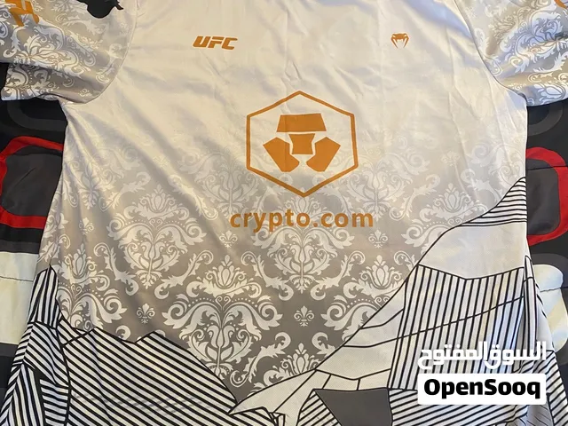 طقم ufc تيشيرتين . اسلام و اولفيرا ، آقرا الوصف