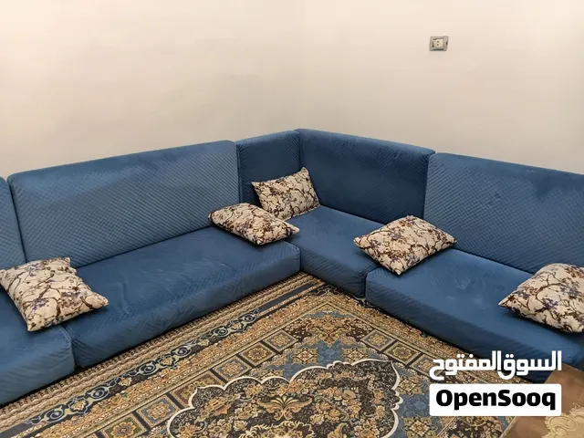 جلسة أرضية زرقاء نشاف عالي مستعملة