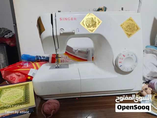 ماكنة خياطة للبيع اصلية من نوع سنجر بحالة ممتازة اقرا الوصف واتس اب