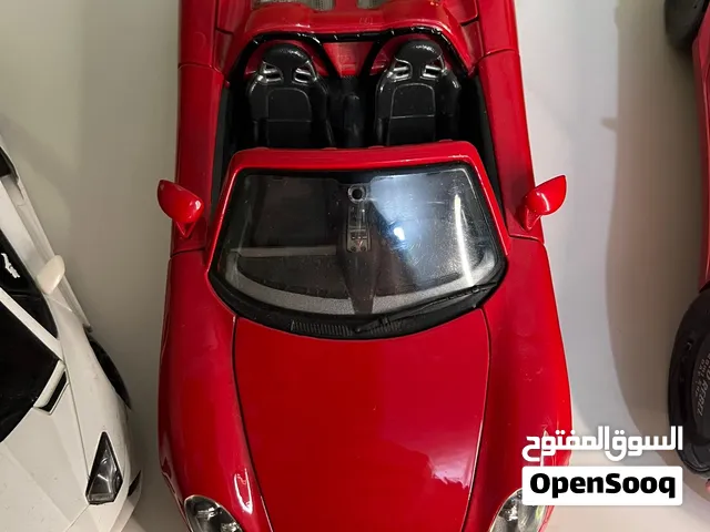 Porsche Carrera GT — Maisto — Scale 1:18 — Red