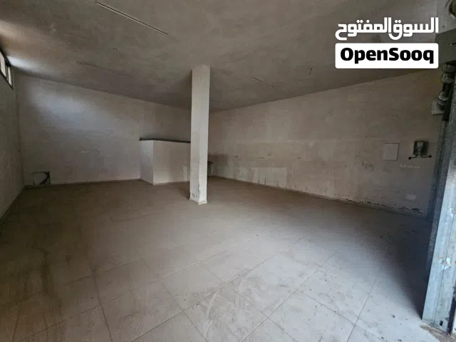 3 محلات للإيجار