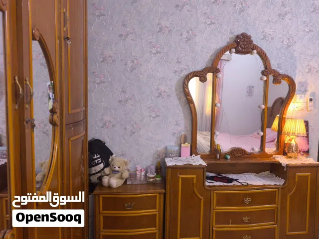 إعلان بيع غرفة نوم مستعملة بحالة ممتازة