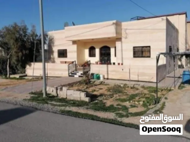 170 m2 5 Bedrooms Townhouse for Sale in Mafraq Al-Khalidya