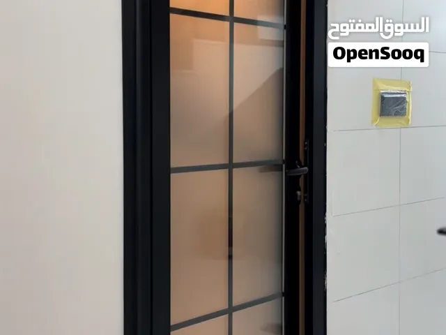 السلام عليكم ورحمة الله وبركاته اشتغل ابواب_داخلية #ابواب_خارجية #شباك_اللمنيوم جزامات قواطع حسب طلب
