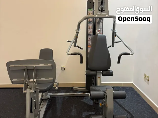 Life Fitness G2 Multi Gym + Leg Press – Excellent Condition