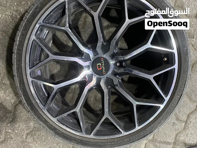 رنجات عشرين مع تواير نظاف يركبن لاغلب سيارات خمس بلوط