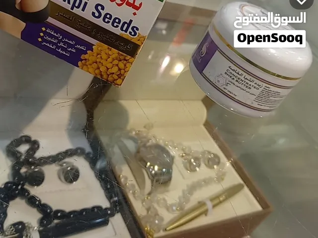 مستحضرات تجميل  النسائيه والعناية