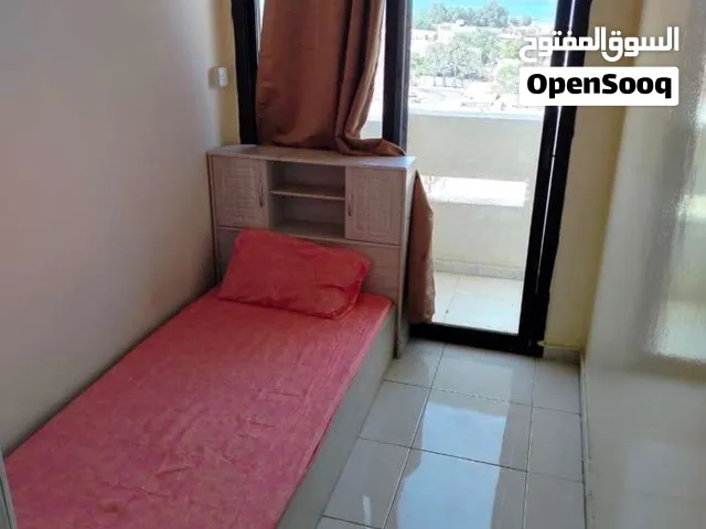 بارتيشن وغرف وسكن شباب مشترك في اماره عجمان الراشديه 3 قريب من جميع الخدمات