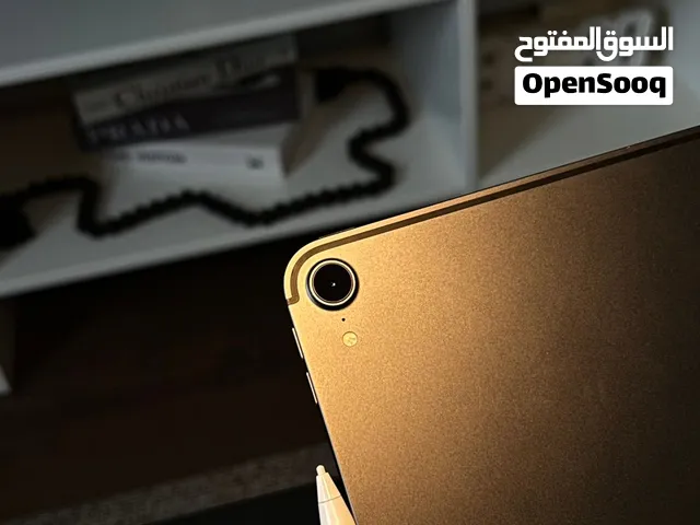 للبيع iPad Pro الجيل الثالث  12.9 بوصة 256Gb كفر و قلم وحماية وشاحن