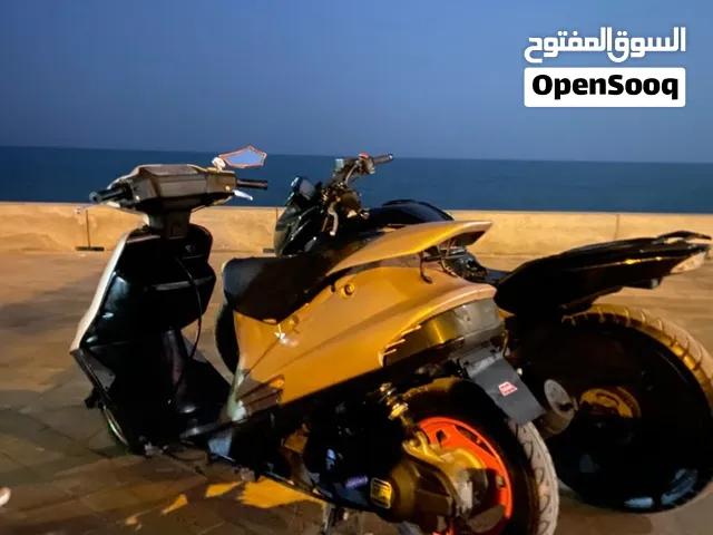 عندي دراجه 100 سيسي حلوه و نضيفه