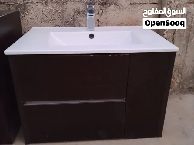 مغسلة مع الجوارير