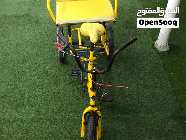 سيكل للبيع مناسب ب 150 يوجد مقعد خلفي ل 2 راكبين مع السائق قابل للتفاوض