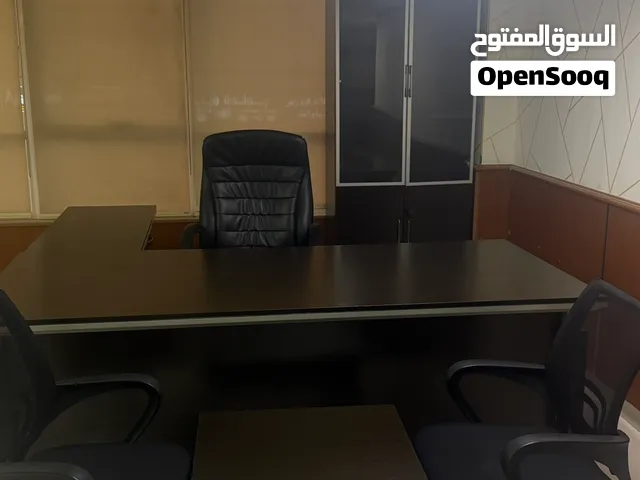 مكتب للبيع بحالة جيده