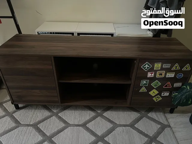 طاولة تلفزيون
