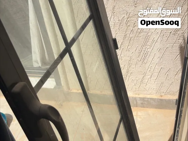 باب المنيوم