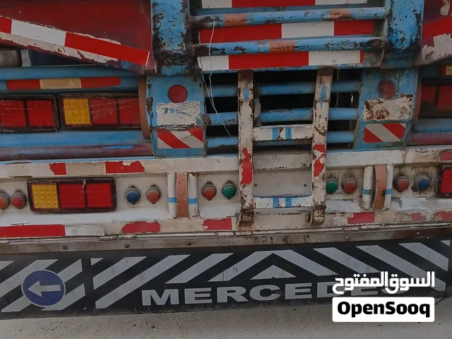 Used Heavy-Duty Flatbed Truck Trailer for Sale