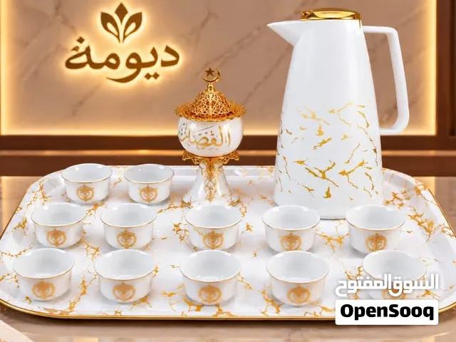 طقم ضيافة أبيض بنقوش ذهبية راقية
