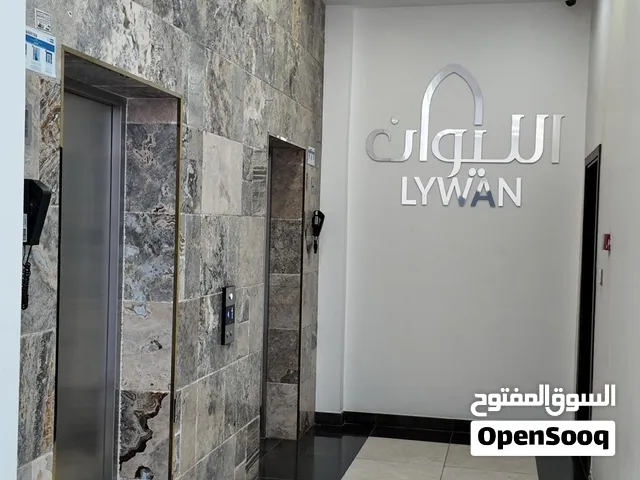شقة فخمة للبيع في الخوض السابعة بتشطيبات فندقيه