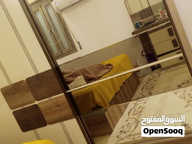 غرفة نوم مستعملة للبيع المستعجل