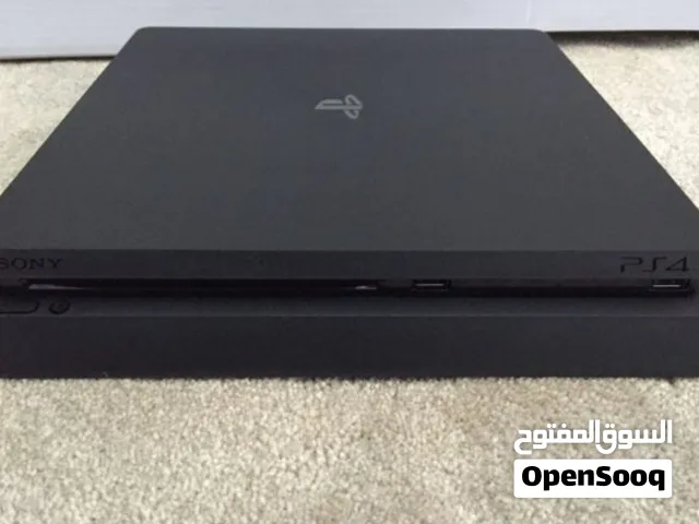 بلايستيشن 4 slim مهكر 1 تيرا نظيف جدا
