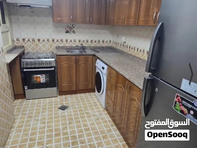سرير للايجار بغرفة مشتركه موظفات عربيات بدون تامين او عمولة الفجيرة شارع حمد بن عبدالله قرب شكولالا