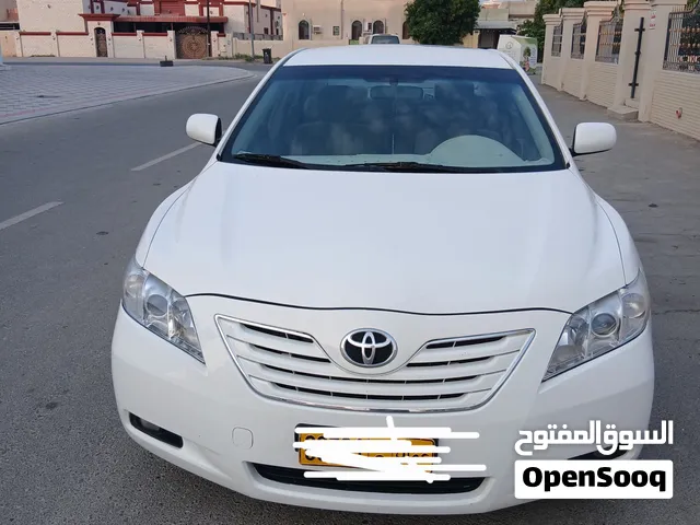 كامري 2007 للسقب او مع سيارة أفالون أو سيارة عائليه سبعه ركاب