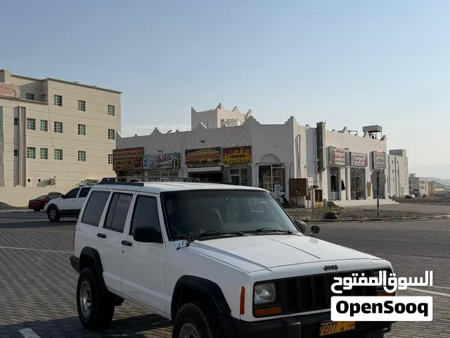 Used Jeep Cherokee in Al Dakhiliya