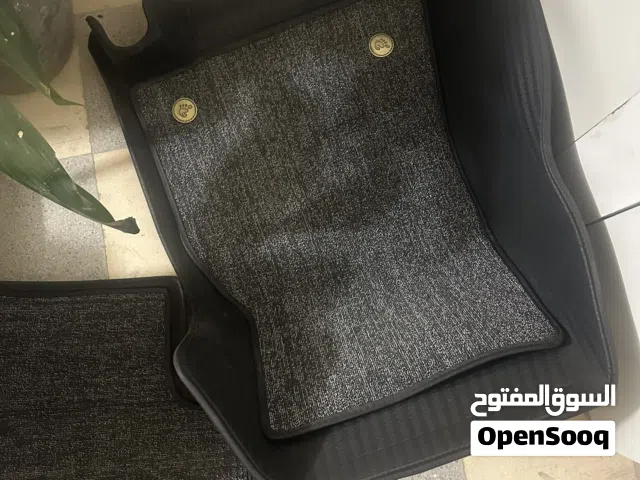 ارضيات تسلا y بحال الجديد