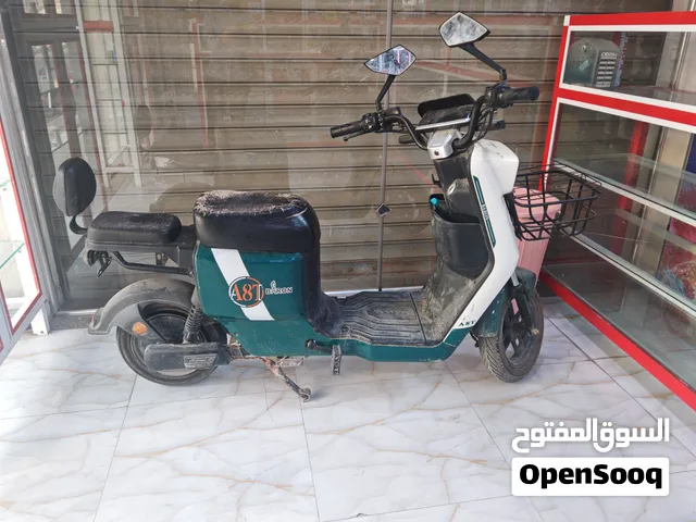 دراجه كهربائيه السعر 250الف شغاله