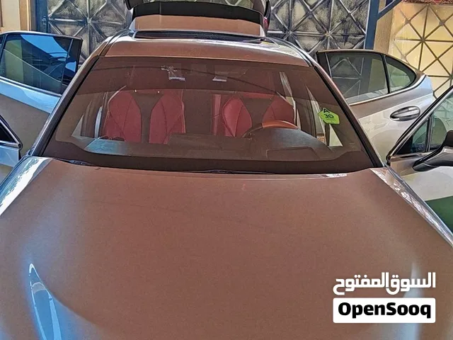 سياره استخدام سيده نظيف منزلي بحاله ممتازه بدون تدخين