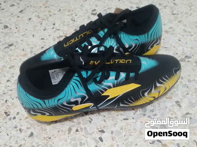 حذاء رياضي مستعمل 3مرات