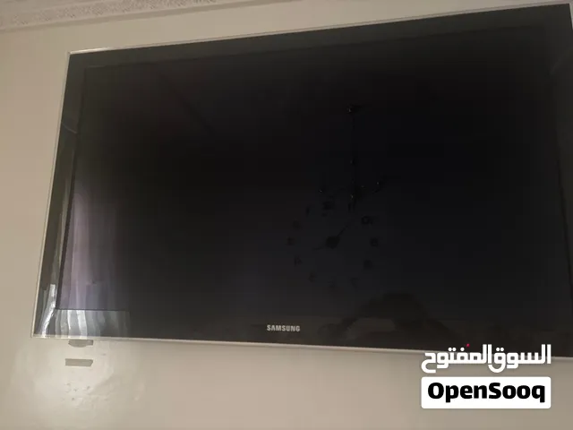 تلفاز سامسونج عادي بحالة جيدة 50 بوصة