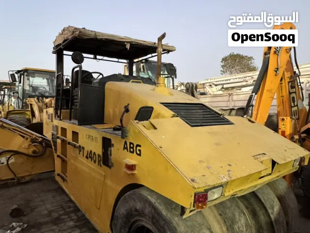 للبيع مدحلة إطارات ABG PT 240 R بحالة جيدة جداً المعدة معروفة بقوتها وكفاءتها العالية تواصل معنا