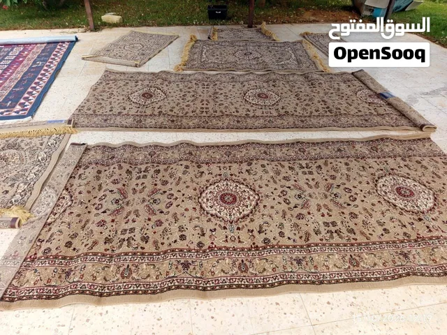 بساطات عجمي حاجه نظيفه جدا