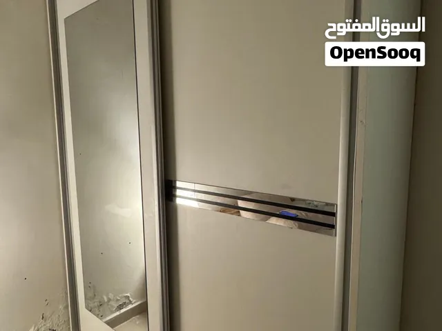 دولاب ملابس مستخدم