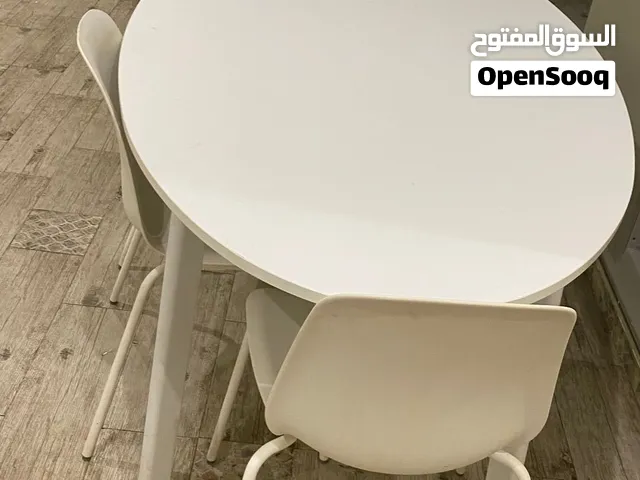 طاولة طعام من ايكيا
