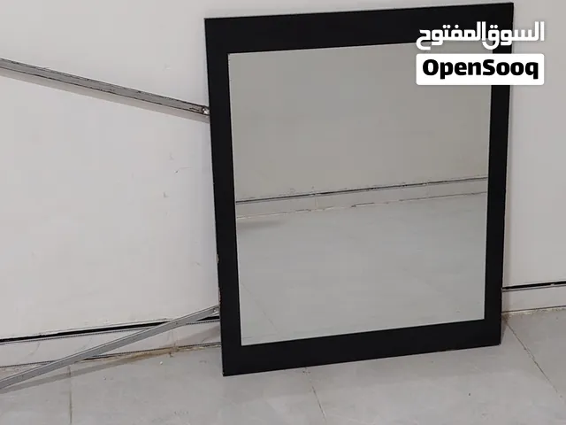 كومديات ومرايه للبيع