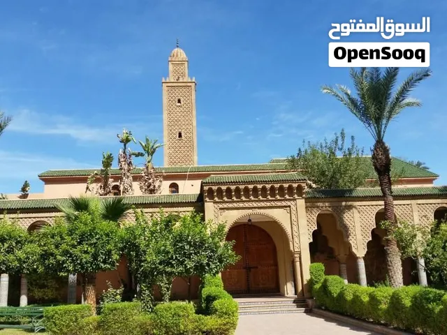 شقة قرب جميع المرا فق